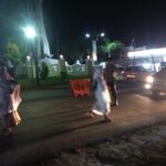Antisipasi Kemacetan dan Lakalantas Polsek Kopang Lakukan Pengamanan dan Gatur Lalin Saat Sholat Tarawih