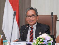 Sekda Provinsi Sumsel Saat Berikan Paparan Terkait Persiapan Launching Perbaikan RTLH Menjelang HUT Pemprov Sumsel