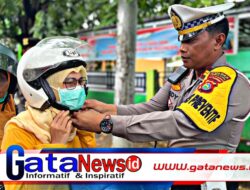 Tingkatkan Kesadaran Berlalulintas, Polres Lombok Utara Bagikan Helm dan Jaket