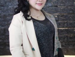 Fitriana sering di sebut (Pingky) Siap Memenang kan Calon Gubernur Bapak Hery Amalindo