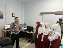 Satlantas Polres Luwu Utara Gelar Kegiatan Polisi Sahabat Anak, Perkenalkan Fasilitas kepada Siswa SD
