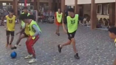 Serunya Pensi di SMAN 9 Mataram, Class Meeting hingga Bola Api