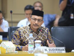 Haji Uma Tanyakan Menkeu tentang DBH Sawit Aceh 