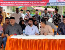 Paslon AZAN Santuni Yatim Piatu Saat Acara Maulid Nabi Di Desa Baro Julok