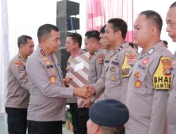 Kapolda NTB Kunker di Sumbawa Barat, Apresiasi Personel hingga Bagikan Bantuan Sosial