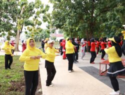 Senam Sehat Bersama Gema Wasri dan Kecamatan Kemuning Semakin Bergema dan Berseri