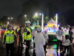 Polda NTB BKO Pam Pawai Takbiran di Mataram