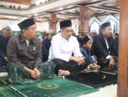 PERDANA, AKBP NUGRAHA PAMUNGKAS RAYAKAN IDUL ADHA DI MASAMBA. BERBAUR BERSAMA WARGA LUWU UTARA SHALAT ID DI MESJID AGUNG