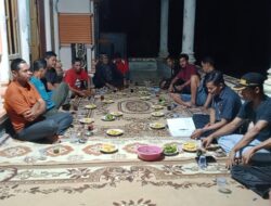 Kelompok Tani Bina Tani Selat Kemudi Lebak Lebar Desa Upang Induk Kecamatan Air Salek Kabupaten Banyuasin Minta Kepada Pihak Pemerintah Untuk Membantu Masalah 290 HA Lahan yang Diklaim PT Argrindo Raya