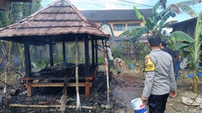 Sigap Tangani Kebakaran, Polsek Narmada Amankan Situasi