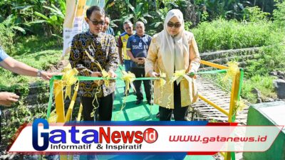 Dukung Pemulihan Pascabencana, Bank NTB Syariah Resmikan Jembatan Amanah di Lombok Barat