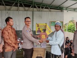 Polsek Lingsr Berbagi Kebahagiaan, TPQ Dapat Bantuan Kapolri