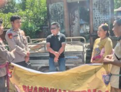 Kapolsek Lingsar Serahkan Bantuan Dirbinmas Polda NTB ke Pura dan Pemdes