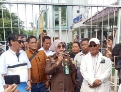 Lembaga dan Mahasiswa dan Ratusan Aksi Damai Mendatangi Kejati Sumsel Tangkap Oknum Kades Di Tangjung Lago