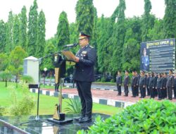 Polda Sulsel Gelar Upacara Pengibaran Bendera Merah Putih Peringati Hari Ibu ke-97 Tahun 2025