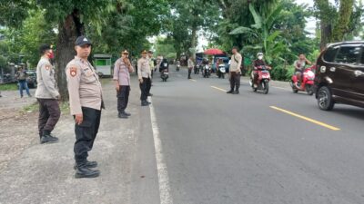 Polsek Narmada Perketat Jalur Masuk Mataram Jelang Tahun Baru 2026