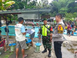 Libur Tahun Baru, Polisi Siaga di Kolam Wisata Lingsar