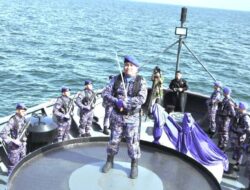 Kuat Tak Kuat, Hidup Harus Tetap Dijalani