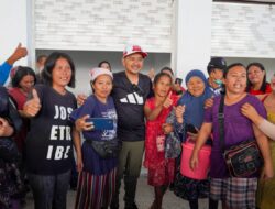 PIMPIN GOTONG ROYONG DI PASAR INPRES, WALI KOTA TEBING TINGGI: KIOS DAN STAND BUKAN UNTUK DIPERJUALBELIKAN!