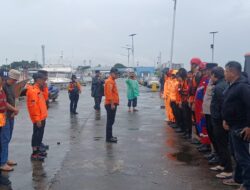 Polri Bersama Tim Gabungan Lakukan Pencarian Nelayan Hilang di Perairan Tallo Makassar