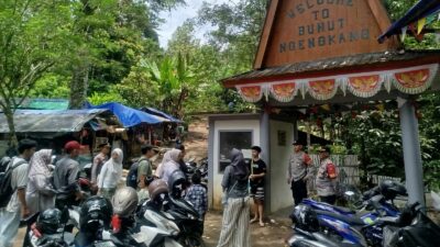 Tradisi Bersin Jelang Megeng Ramadhan, Personel Polsek Narmada Siaga di Obyek Wisata