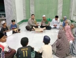 Sepekan Ramadhan di Lingsar, Polisi Sambang Warga hingga Mediasi Sengketa