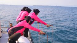 Bhayangkari NTB dan Lombok Utara Gunakan Eco-Enzim Buatan Sendiri untuk Menutrisi Laut
