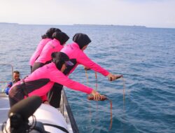 Bhayangkari NTB dan Lombok Utara Gunakan Eco-Enzim Buatan Sendiri untuk Menutrisi Laut