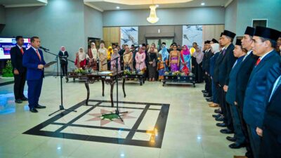 Gubernur NTB melantik pejabat eselon II, III, dan IV