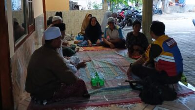 Polisi dan Aparat Desa Selesaikan Perselisihan Warga di Lingsar