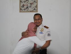 Kakanwil Ditjenpas Sumsel Erwedi Supriyatno Serahkan Kunci Program Bedah Rumah untuk Warga Palembang