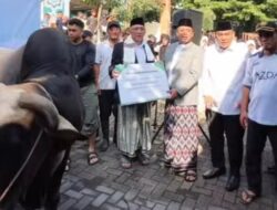 Serahkan Hewan Kurban ke Ponpes Darunnajah, Menteri Nusron: Iduladha Jadi Momentum Mempererat Kebersamaan