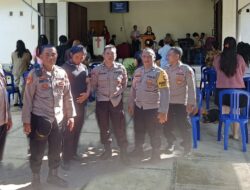 Polsek Narmada Turun Jaga Ibadah Umat Nasrani di Suranadi