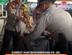 Saat Bhayangkara Menyapa Alam, Kapolres Lombok Timur Pimpin Gotong Royong Bersih Pantai