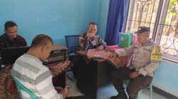 Sambang Kantor Desa, Bhabinkamtibmas Labuan Haji Ajak Warga Aktif Jaga Keamanan Lingkungan