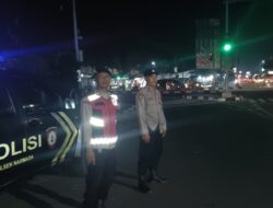 Sambang Warga hingga Strong Point, Polsek Narmada Perkuat Patroli Malam