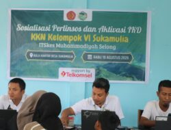 Mahasiswa KKN ITKES Muhammadiyah Selong Bantu Warga Sukamulia Aktivasi IKD dan Pengajuan Perlindungan Sosial