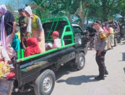 Polsek Lingsar Kawal Prosesi Larung Abu Umat Hindu ke Pantai Melase