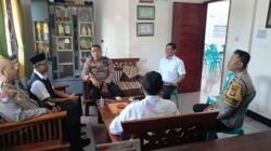 Polmas Kapolsek Narmada Sambangi Desa Mekarsari, Bahas Kesiapan Pilkades