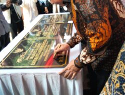 Herman Deru Tanda Tangani Rumah Tahfidz Tuli Sebagai Wujud Pengentasan Buta Aksara Al-Ouran 