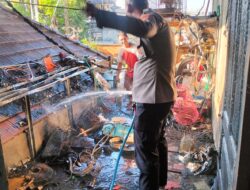 Rumah di Graha Permata Kota Dilalap si-Jago Merah, Polisi Sigap Beri Penanganan