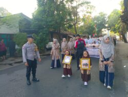 Bhabinkamtibmas Polsek Gunungsari Kawal Karnaval Santri dan Kirab Imtihan