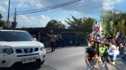 Polsek Lingsar Kerahkan 8 Personel Amankan Perajean di Peteluan Indah