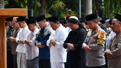 Pemkab Lombok Timur Gelar Salat Istisqo, Memohon Hujan di Tengah Kekeringan