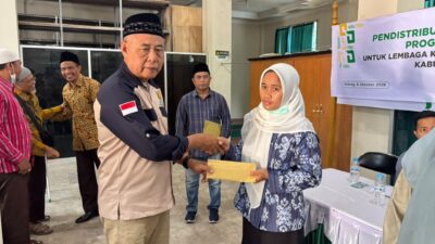 BAZNAS Lotim Salurkan Bantuan untuk 116 LKSA Hasil Verifikasi