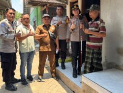 Jumat Menyapa, Cara Kapolsek Lingsar Dekatkan Polisi dengan Warga