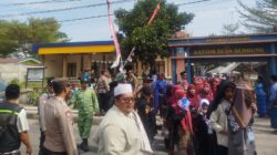 Polisi Amankan Pawai Ta’aruf MTQ XXXII Tingkat Kecamatan Narmada