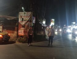 Patroli Blue Light Polsek Gunungsari Sisir Simpang Tiga Sesela