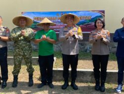 Gerakan Nyata Green Policing, Kapolresta Mataram Tanam 50 Pohon di Lingsar