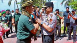 Irjen Kalingga Sambut Pangdam XXX/Rinambora di Bandara Internasional ZAM